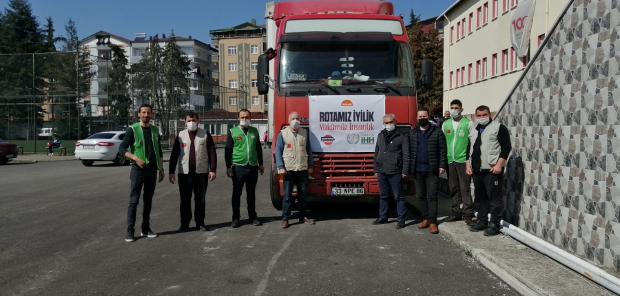 TERME’DEN SURİYE’YE 1 TIR YARDIM