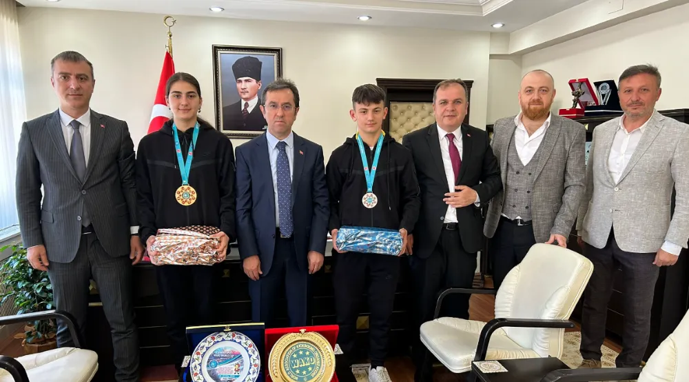DÜNYA REKORTMENLERİNE ÖDÜL