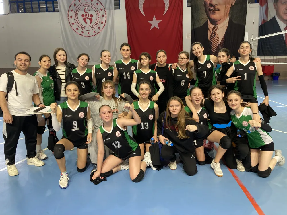 TERME İLÇE GSK KIZ VOLEYBOL TAKIMI GRUP ŞAMPİYONU OLDU